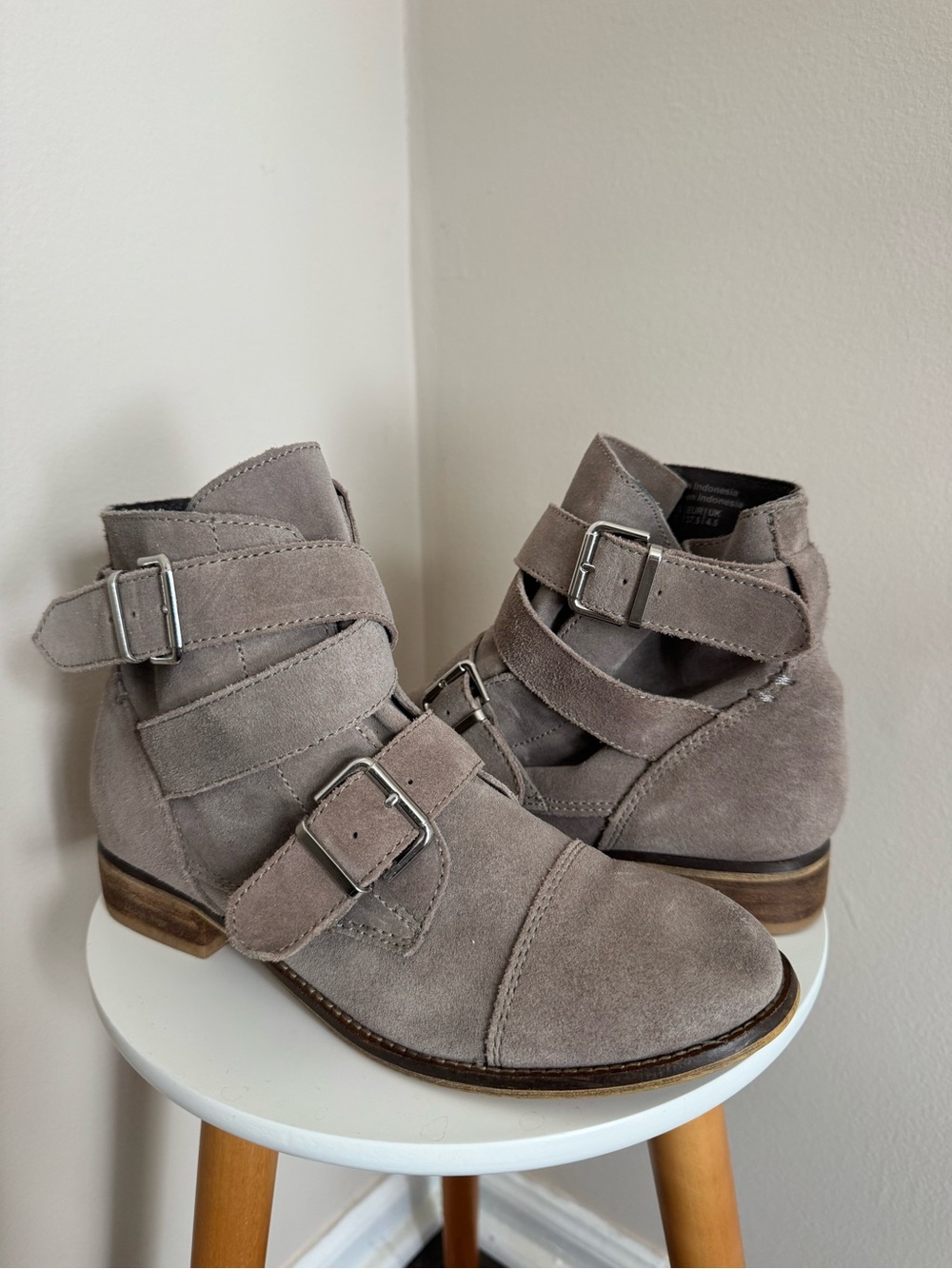 Aldo Dusty Rose Leather Nubuck Buckle Strap Ankle Boots